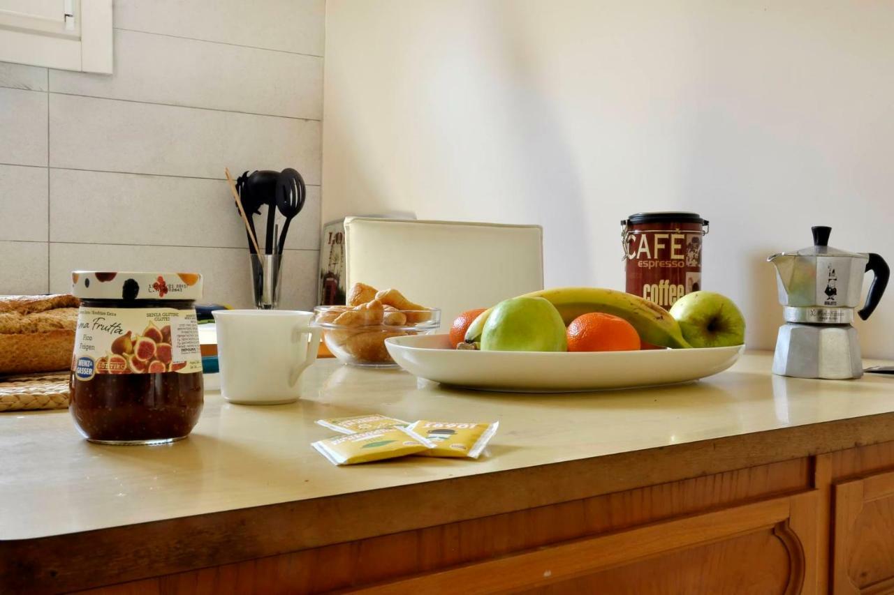 Historic Plaka Apartment เอเธนส์ ภายนอก รูปภาพ